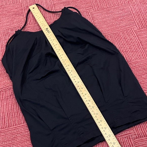 lululemon athletica size 4 women’s flow & go criss cross strap Tank Top - Picture 16 of 16